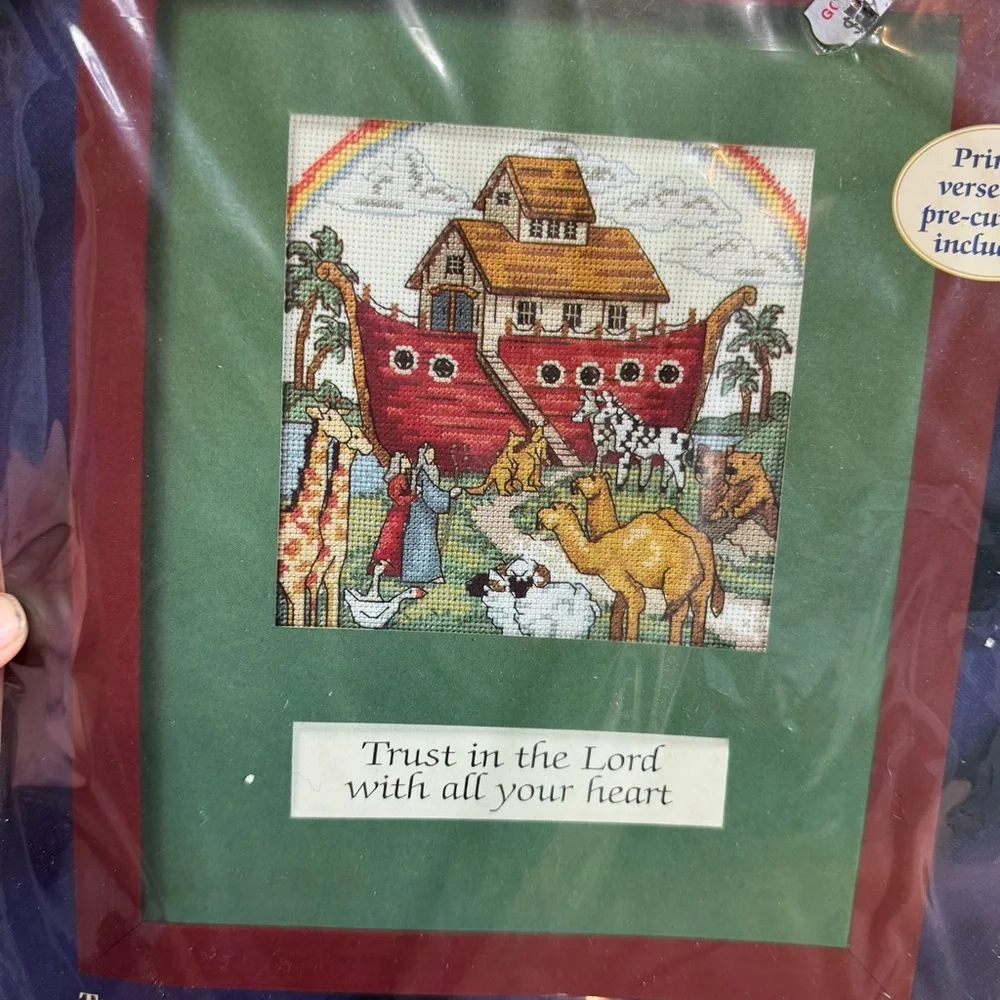 Treasured Thoughts Vintage 1997 Cross‎ Stitch Kit - Green and Red Noah’s Ark